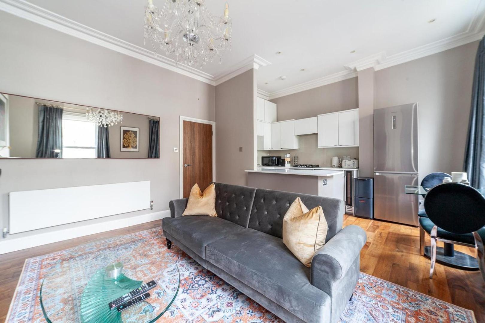 Elegant Chelsea Hideaway * Londra